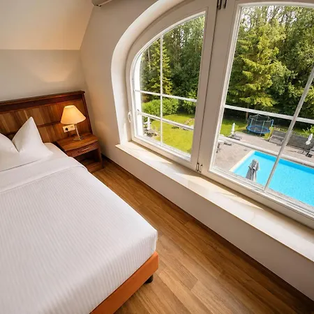 Apartment Gutshaus Luxus-fewo Morgentau Garz (Rugen)